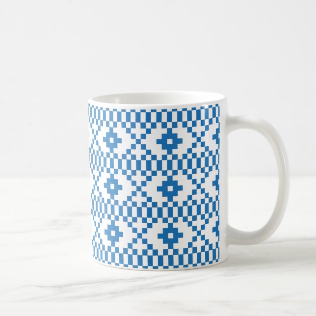 Caneca De Café Arte popular tribal e azul letã e branca (Direita)