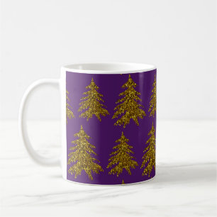 Caneca De Café Árvore de Natal brilhante dourada em fundo roxo