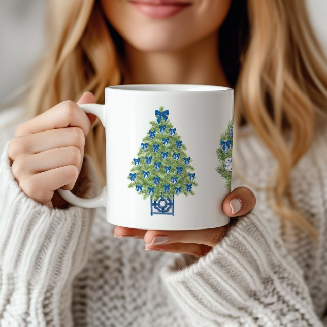 Caneca De Café Árvore de Natal da Chinoiserie e Terra (Chinoiserie Christmas Tree Mug)