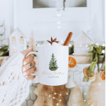 Caneca De Café Árvore de Natal minimalista moderna Feliz Natal<br><div class="desc">Esta é uma modelo moderna de Natal minimalista com uma bela aquarela evergreen tree e uma elegante fonte de caligrafia. A cor da árvore de Natal não é editável e o texto na fonte de caligrafia em ouro não é editável (mas a cor pode ser alterada!) // Para itens correspondentes,...</div>