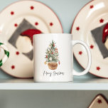 Caneca De Café Árvore natais vintages | Feliz Natal<br><div class="desc">Adote o charme de eterno da época de férias com nosso design de Árvore de Natal Vintage Watercolor. Esta bela peça captura o espírito de yuletide com um toque de nostalgia, fazer-a a adição perfeita à decoração de férias e um presente maravilhoso para os seus entes queridos. Celebrar a magia...</div>