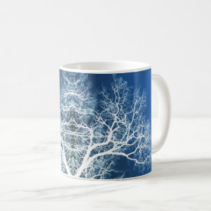 Caneca De Café Árvores de silhueta, de cor azul e branca