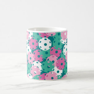 Caneca De Café As bolas de piclebolas misturam-se em verde