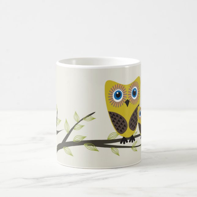 Caneca De Café As corujas acoplam-se na árvore (Centro)