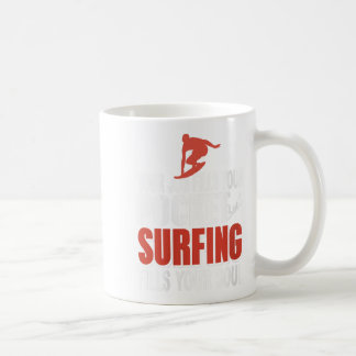 Caneca De Café As Mulheres Que Surfam Enchem O Seu Trabalho De Al
