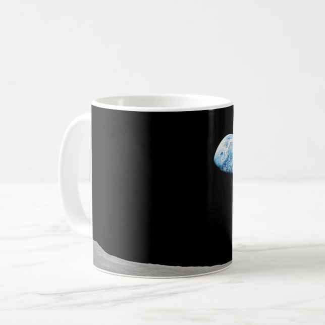 Caneca De Café Ascensão Da Terra Acima Do Horizonte Lunar. (Frente Esquerda)