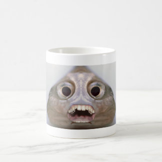 Caneca de café assustador engraçada do monstro da