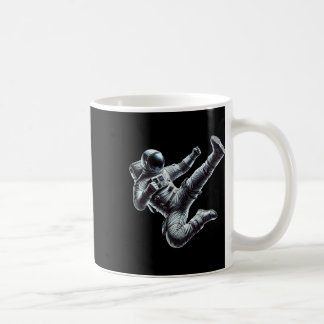 Caneca De Café Astronaut Performing A Powerful Karate Kick Martia