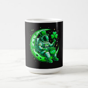 Caneca De Café Astronauta no Espaço da Lua Dia de São Patrício