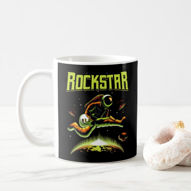Caneca De Café Astronauta Rockstar tocando violão no espaço (Com Donut)