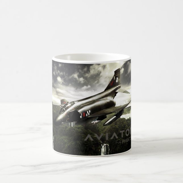Caneca De Café Avião de combate do fantasma F-4 (Centro)