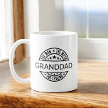 Caneca De Café Avô Chame O Homem De Lenda<br><div class="desc">Celebre a lenda da sua vida com a caneca de café 'O Homem, o Mito, a Lenda'! Personalize-o com seu nome para um presente único e humorístico que é perfeito para tomar café ou chá matinais. Criada a partir de cerâmica durável, essa caneca apresenta texto em negrito e um design...</div>