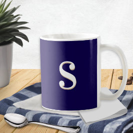 Caneca De Café Azul Marinho Simples Elegante Monograma Inicial