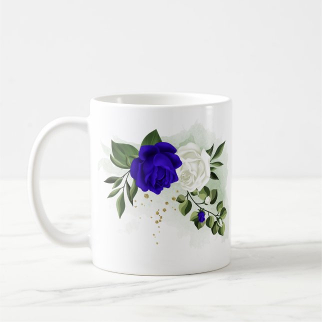 Caneca De Café azul real & flores brancas folhagens (Esquerda)