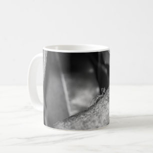 Caneca De Café B&W - Weaver Ant em uma Madeira