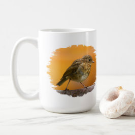 Caneca De Café Baby Robin Em Um Ramal De Árvore