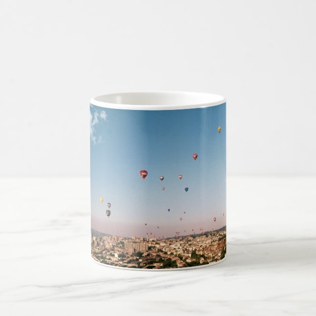 Caneca De Café Balões Sobre Bristol. (Centro)