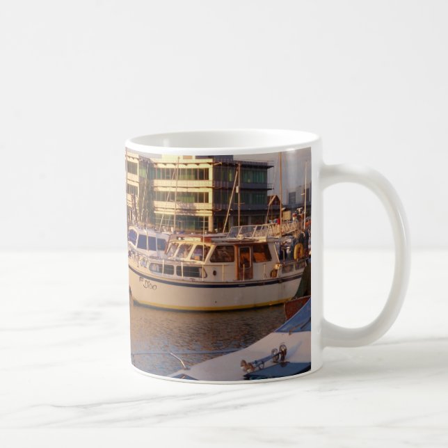 Caneca De Café Barcos Em Uma Marina (Direita)