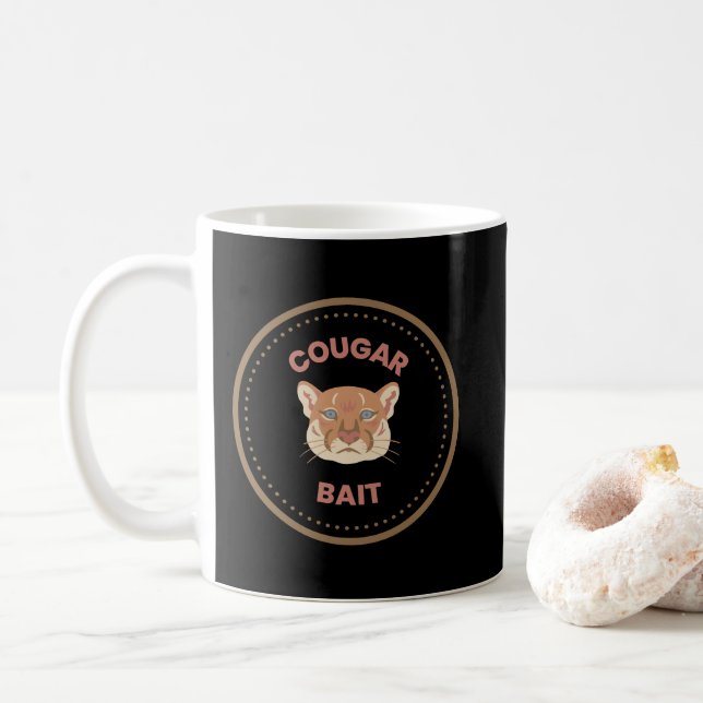 Caneca De Café beautiful cougar dangerous bait (Com Donut)
