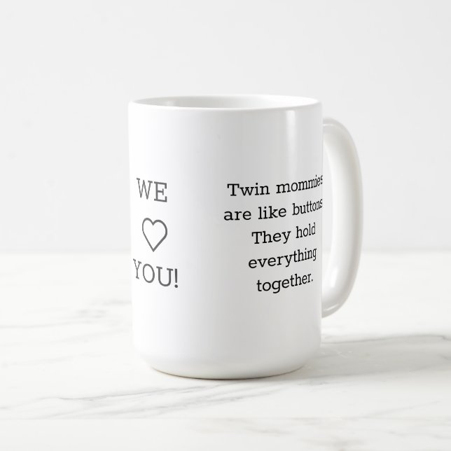 Caneca De Café Bebês Gêmeos Presentes: Amamos Mamãe Mug, Dois Men (Frente Esquerda)