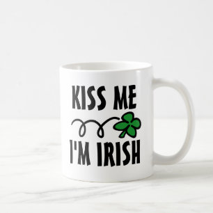 Caneca De Café Beije-me, sou um Dia de São Patrício irlandês com