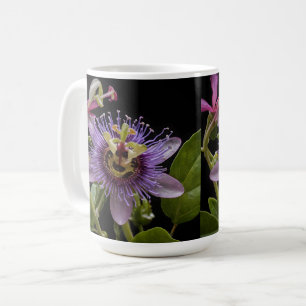 Caneca De Café Beleza Enigmática: a Flor da Paixão Roxa