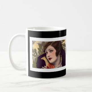Caneca De Café Beleza vitoriana na casaco roxa