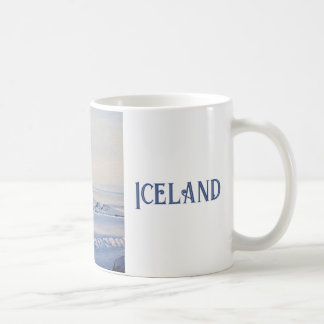Caneca De Café Belo panorama islandês de arte no inverno