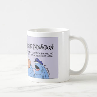 Caneca De Café Besouro de estrume no local da escavação