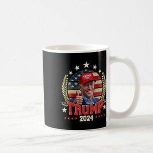 Caneca De Café Biden Vestindo Trump Red Hat Shirt Engraçado Trump