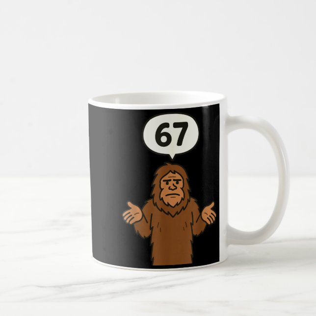 Caneca De Café Bigfoot 67 Meme Six Seven Funny Sasquatch  (Direita)