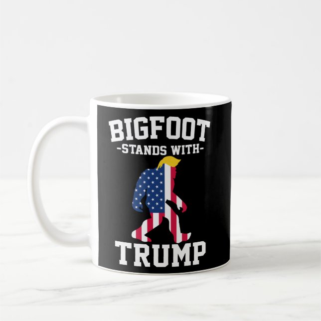Caneca De Café Bigfoot Com Eleições Trump 2024 (Esquerda)