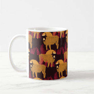 Caneca De Café Bison num campo com um padrão de erva elevada sem