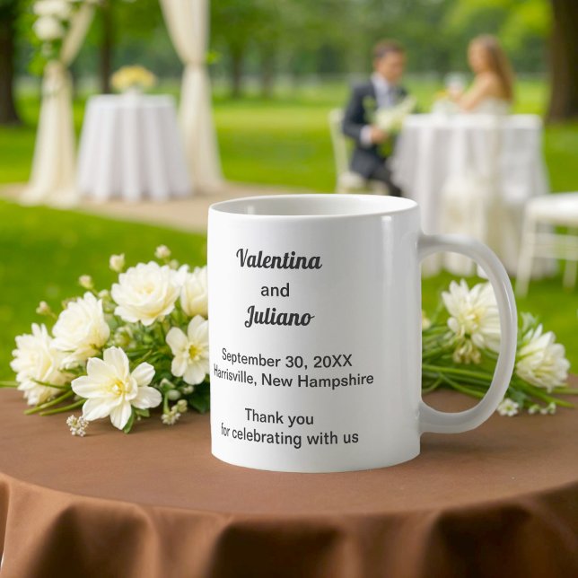 Caneca De Café Black and White Wedding Mug (Typography style black and white wedding mug)