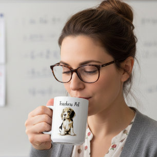 Caneca De Café Black/Tan sobre Branco ''Teachers Pet'' Beagle