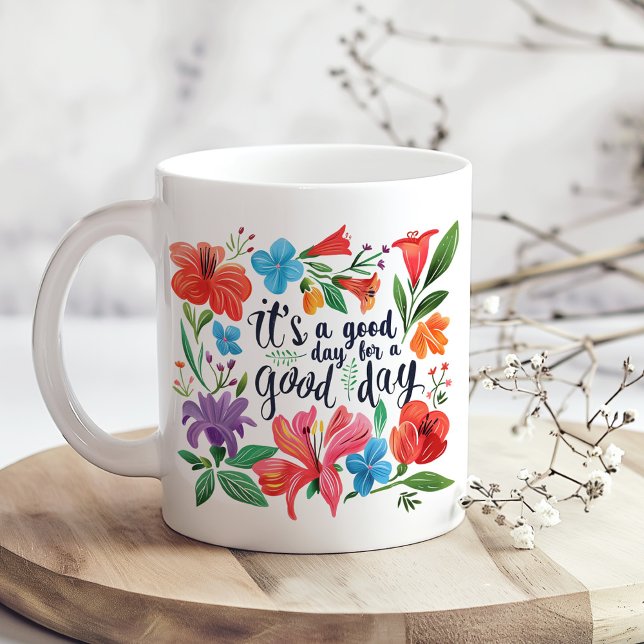 Caneca De Café Boho Colorful Wildflower ("It's a Good Day" Boho Colorful Wildflowers Coffee Mugon a boho kitchen table with white dry flowers)