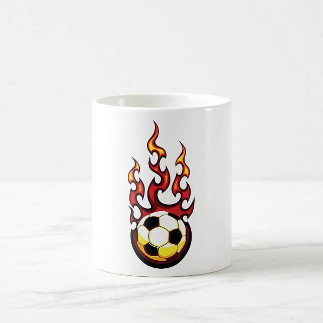Caneca De Café Bola De Futebol Em Fogo (Criador carregado)