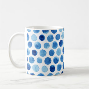 Caneca De Café Bolinhas azuis, padrão uniforme de aquarela.