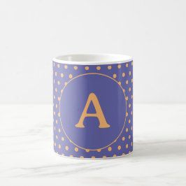 Caneca De Café Bolinhas de Peach Periwinkle do Monograma Moderno
