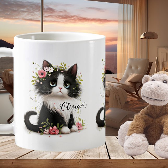 Caneca De Café Bonita gatinha presente para crianças Mug (Cute mug featuring an illustration with a kitten with flowers. Lovely for a girl.)