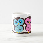 Caneca De Café Bonitas Corujas<br><div class="desc">Casal adorável de corujas tocadas em um galho.</div>