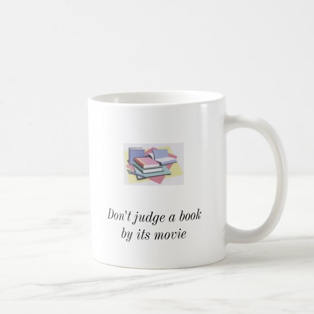 Caneca De Café books2, books2, não julgam um livro por seu filme… (Direita)