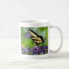 Caneca De Café Borboleta Amarela e Preta sobre Lavanda