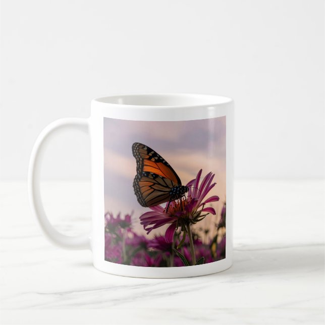 Caneca De Café Borboleta Monarca na Flor (Esquerda)