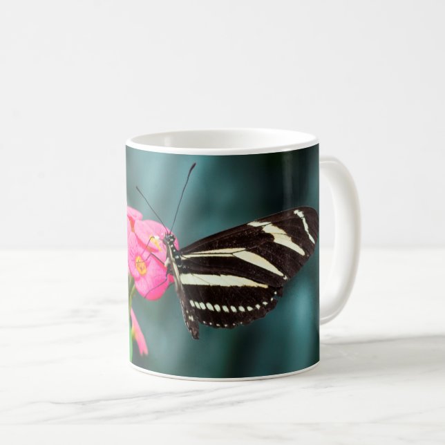 Caneca De Café Borboleta numa flor (Frente Esquerda)