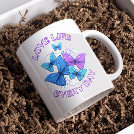 Caneca De Café Borboletas-voadoras modernas, cor azul-púrpura