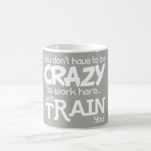 Caneca De Café Branco cinzento louco para trabalhar aqui o