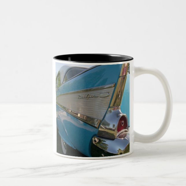 Caneca de café branco com 57 Chevy (Direita)