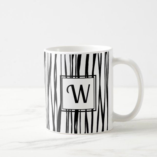 Caneca De Café Branco do Monograma de Script Preto Personalizado (Direita)