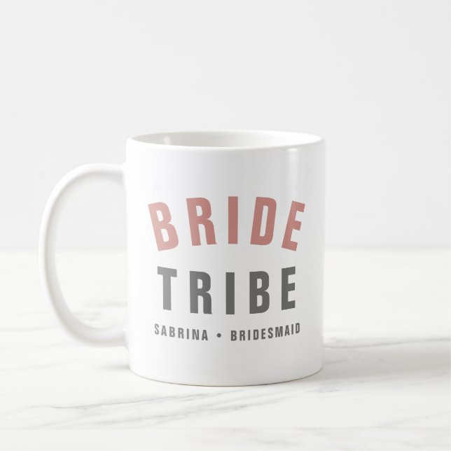 Caneca De Café Bride Tribe | Moderna Dama de Honesta Rosa de Desp (Esquerda)